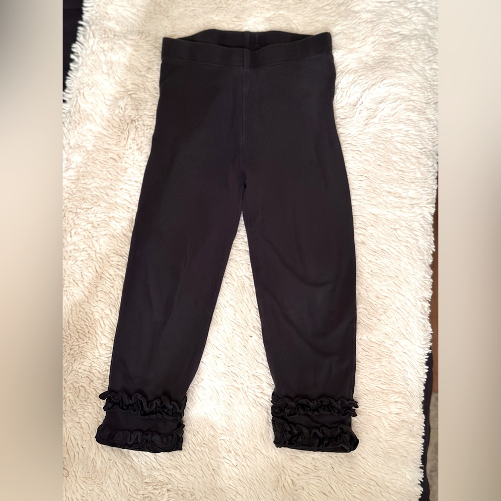 Ruffle Butts Girl’s 2T/3T Black Ruffled Pants